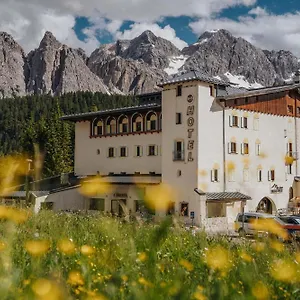 3* Szálloda Passo Tre Croci Cortina